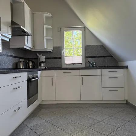 Apartment Arkonablick Og, Helle Mit Balkon Meerblick Und Eigenem Eingezäuntem Garten Hunde Herzlich Willkommen *