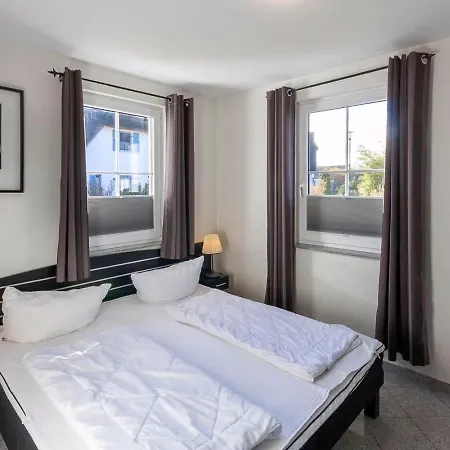 Arkonablick Og, Helle Mit Balkon Meerblick Und Eigenem Eingezäuntem Garten Hunde Herzlich Willkommen Apartment *