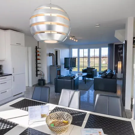 Apartment Arkonablick Og, Helle Mit Balkon Meerblick Und Eigenem Eingezäuntem Garten Hunde Herzlich Willkommen Glowe