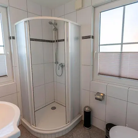 Arkonablick Og, Helle Mit Balkon Meerblick Und Eigenem Eingezäuntem Garten Hunde Herzlich Willkommen