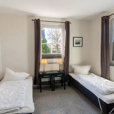 Arkonablick Og, Helle Mit Balkon Meerblick Und Eigenem Eingezäuntem Garten Hunde Herzlich Willkommen * Glowe