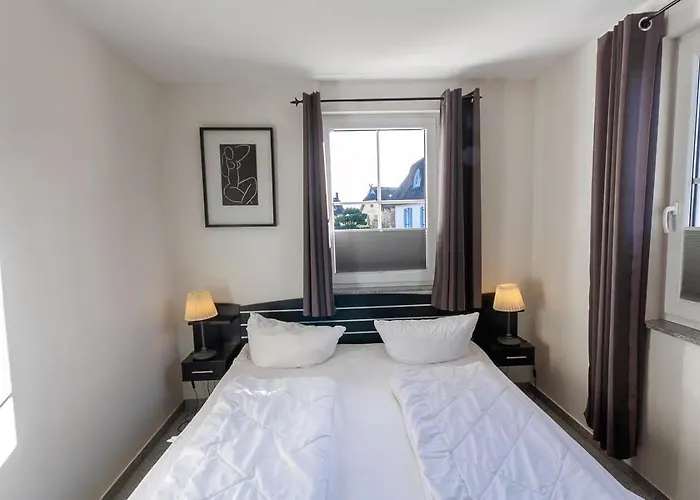 Lejlighed Arkonablick Og, Helle Mit Balkon Meerblick Und Eigenem Eingezaeuntem Garten Hunde Herzlich Willkommen