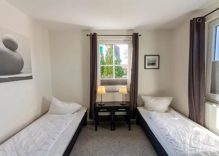 Arkonablick Og, Helle Mit Balkon Meerblick Und Eigenem Eingezaeuntem Garten Hunde Herzlich Willkommen * Glowe